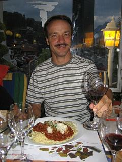 Und natürlich Paul mit Spaghetti und dem obligatorischen Viertele Rotwein! Oder waren es sogar 2?