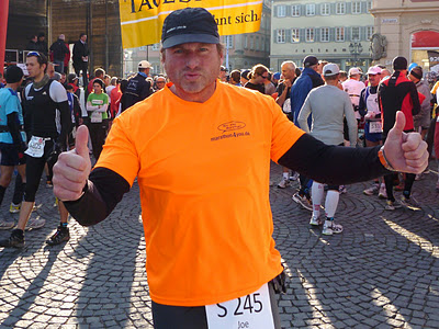 Joe Kelbel berichtet vom Albmarathon 2011 in Schwäbisch Gmünd. Historisch einwandfrei und mit viel witz....